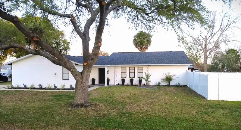1 Cunningham Dr, FL