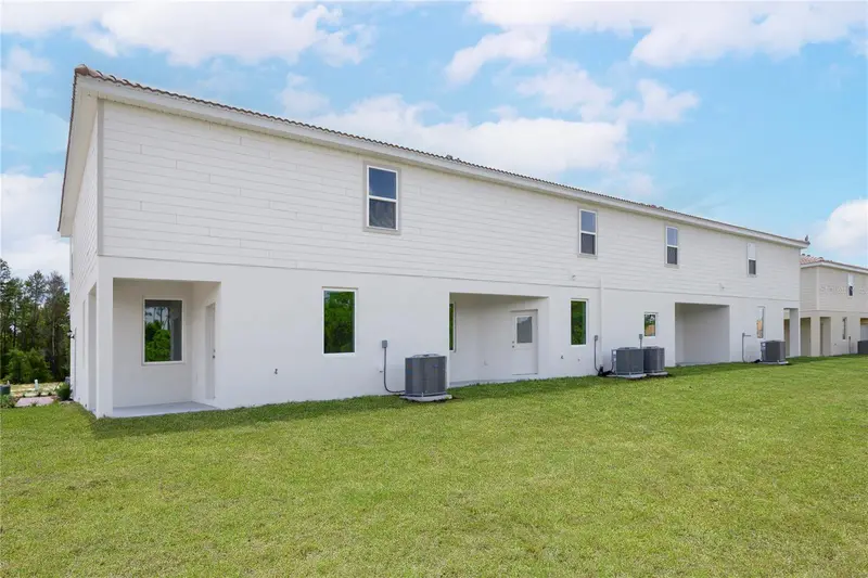 460 Bay Leaf Dr, FL