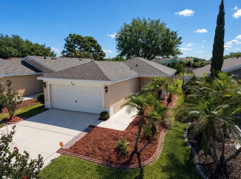 11537 Crestlake Village Dr, FL