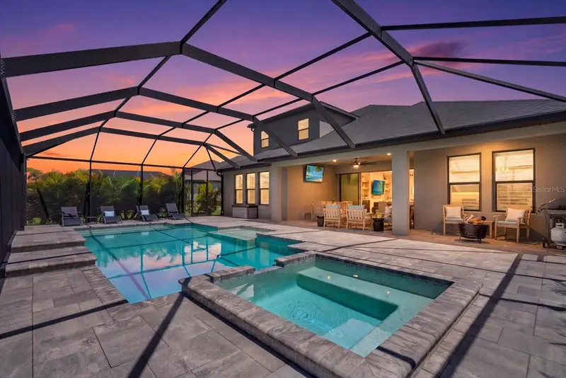 9293 Tequila Sunrise Dr, FL