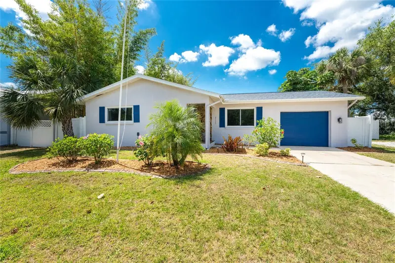 557 Magnolia Ave Nw, FL