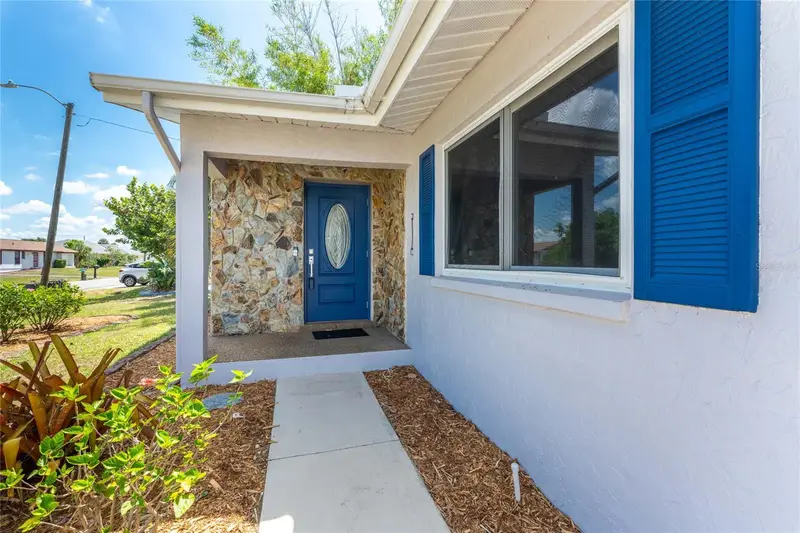 557 Magnolia Ave Nw, FL