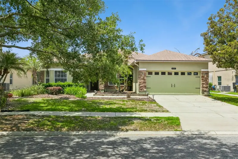 237 Strathmore Cir, FL