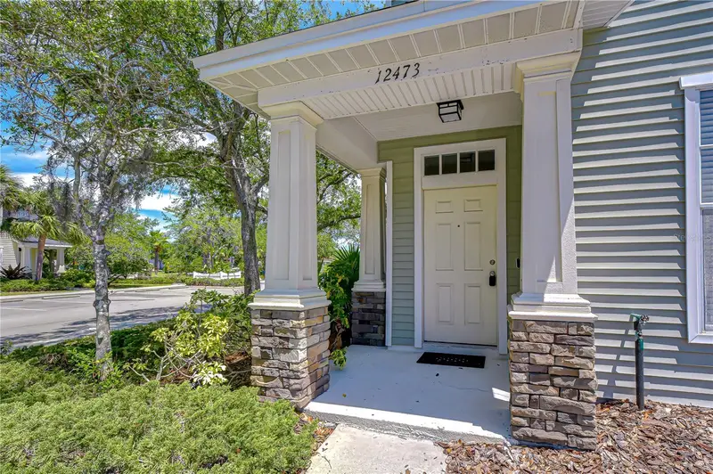 12473 Country White Cir, FL
