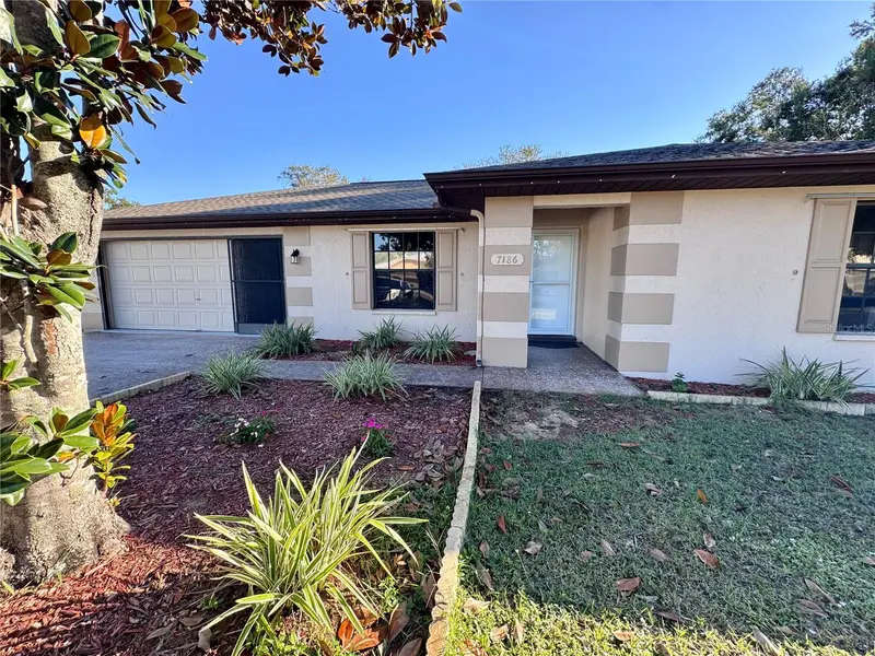 7186 Lexington Cir, FL