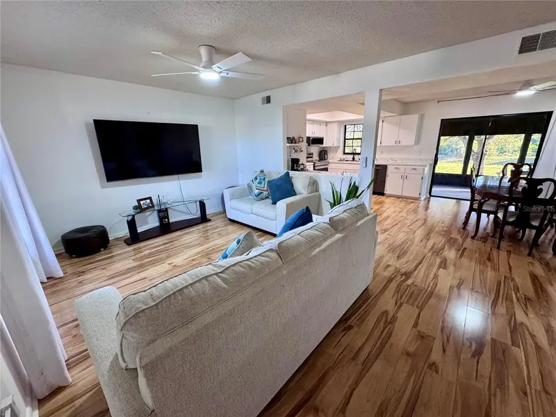 7186 Lexington Cir, FL