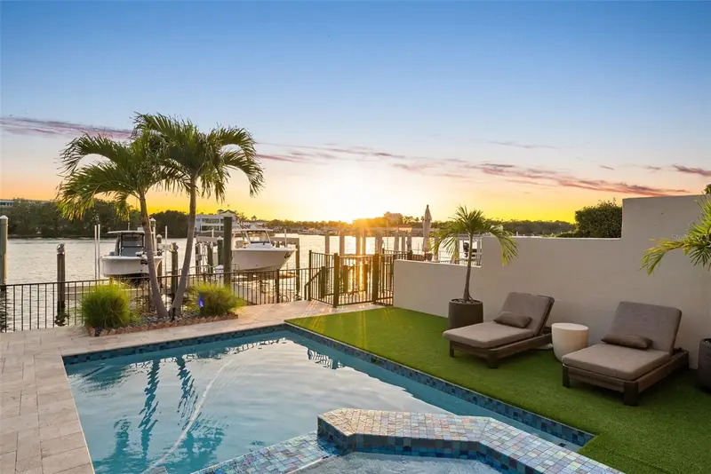 1123 Abbeys Way, FL