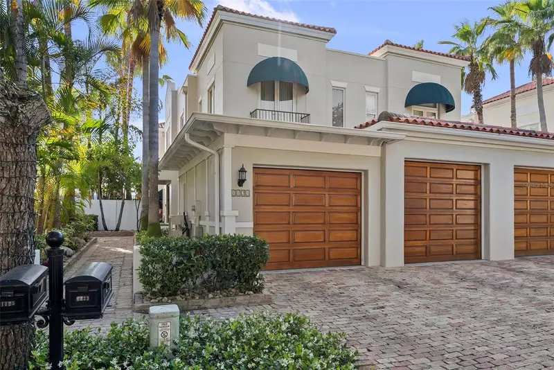 1123 Abbeys Way, FL