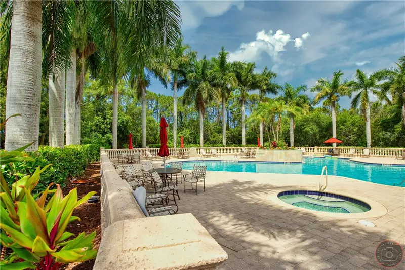 4528 Cancello Grande Ave, FL