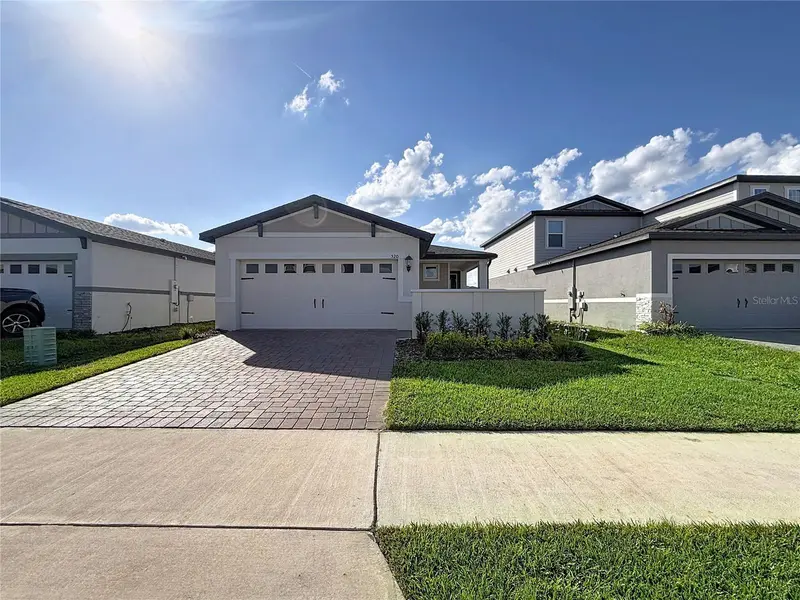 520 Kennedy Dr, FL