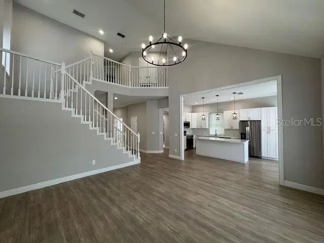 704 Honeysuckle Ave, FL