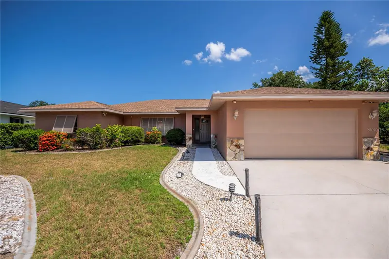 1009 Squaw Valley Ct, FL