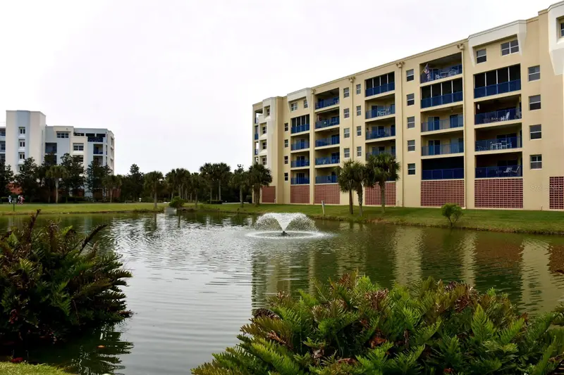 5300 S Atlantic Ave #8-402, FL