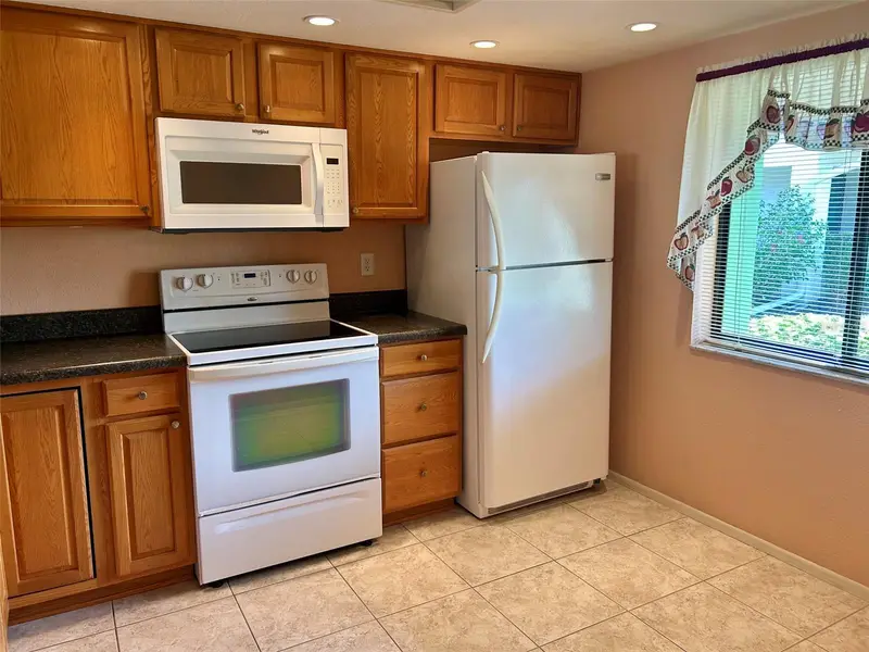 2514 Royal Pines Cir #25d, FL