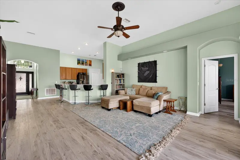 3139 Donington Castle Ln, FL