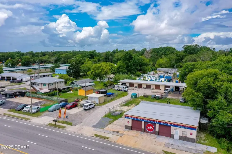 1520 N Nova & 10th Rd, FL