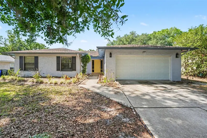 851 Rolling Woods Ln, FL