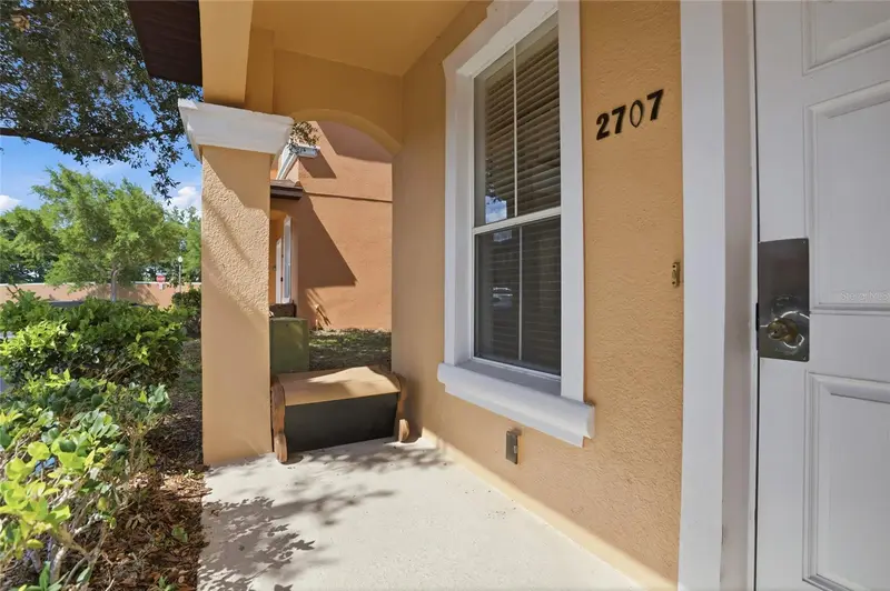 2707 Camaro Dr, FL