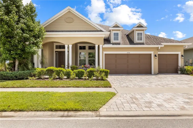 16726 Courtyard Loop, FL