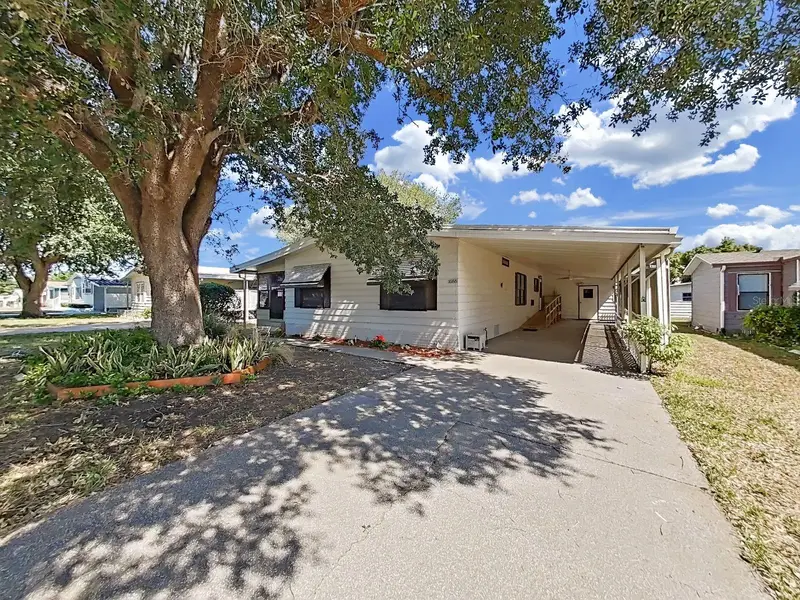 1688 Foxway Dr, FL