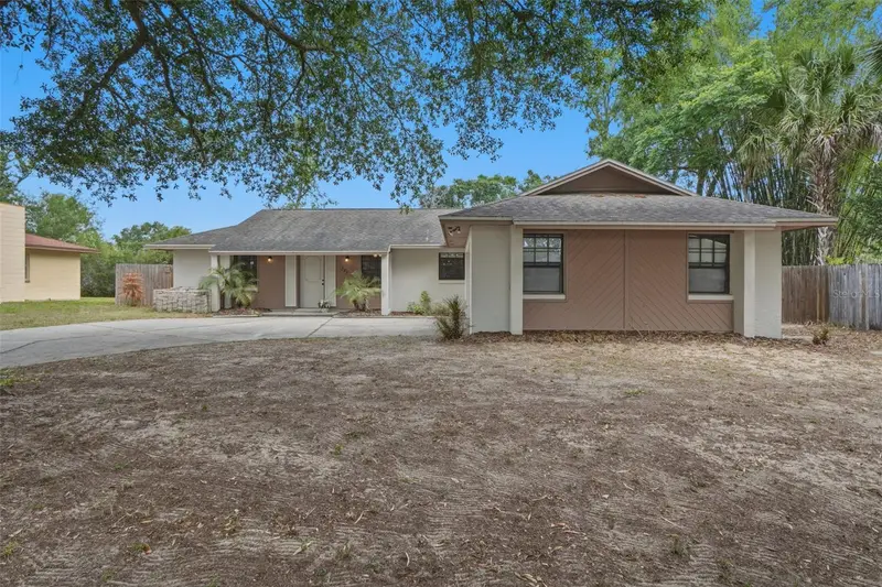 1525 Jaguar Cir, FL