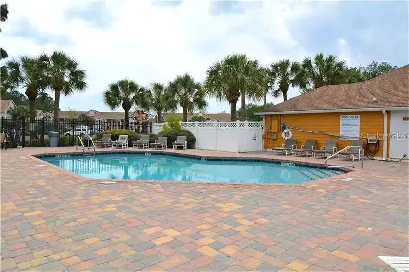 2456 Sweetwater Club Cir #20, FL