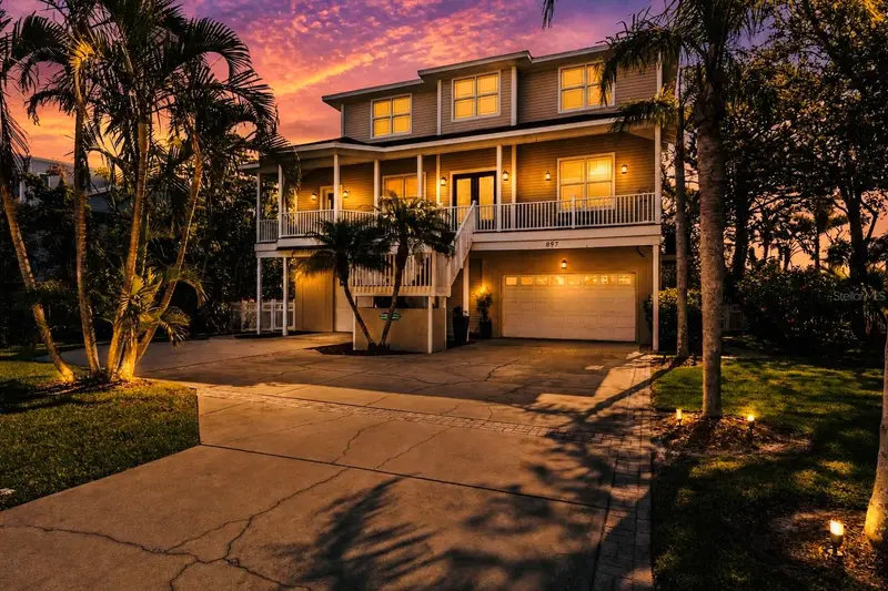 897 Point Seaside Dr, FL