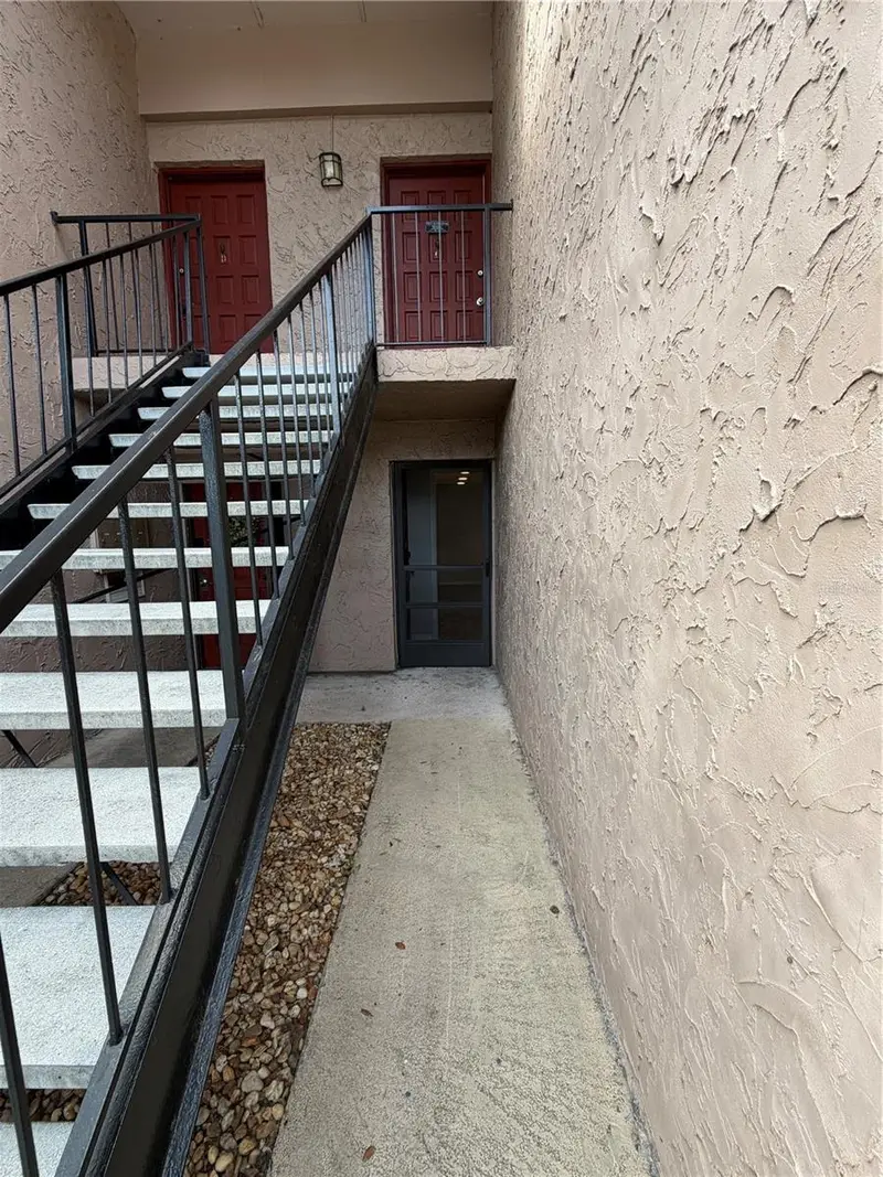 1167 Calle Del Rey #A, FL