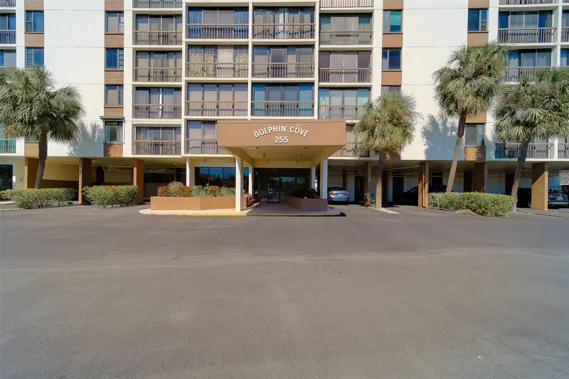 255 Dolphin Pt #802, FL