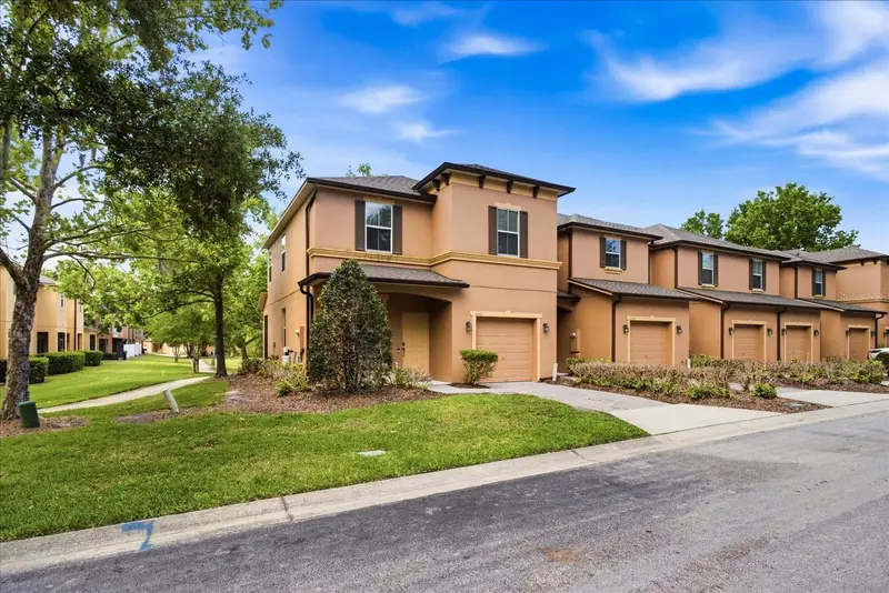 1160 Twin Trees Ln, FL