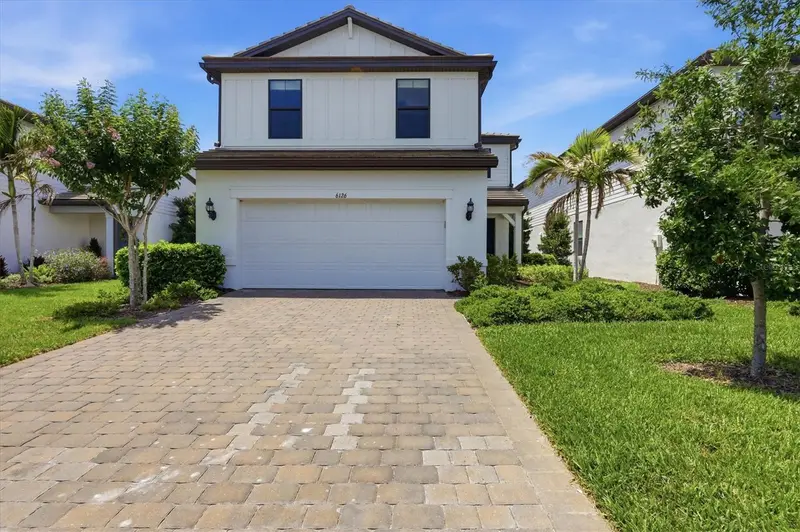 6126 Bluestar Ct, FL