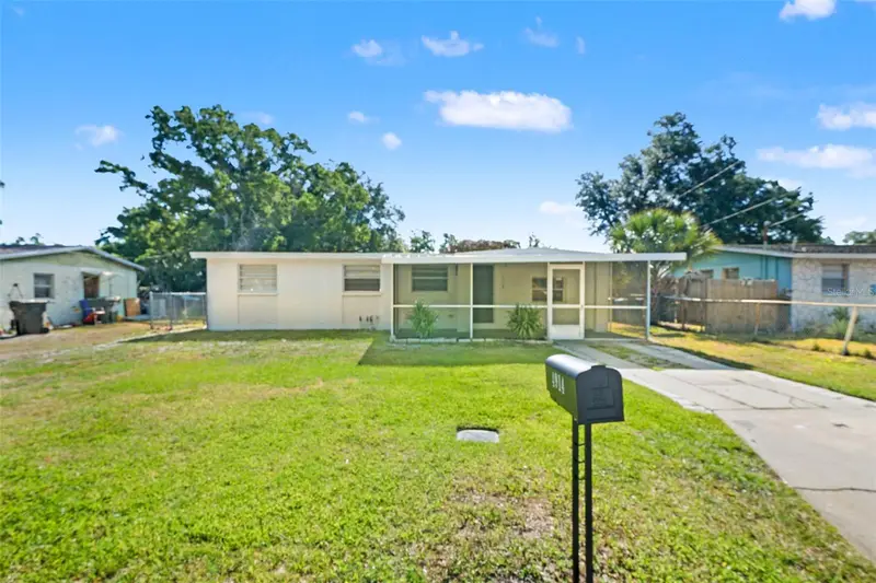 4914 S 82nd St, FL