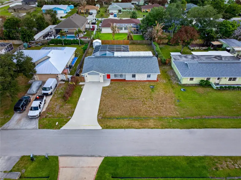 214 Se Duval Ave, FL