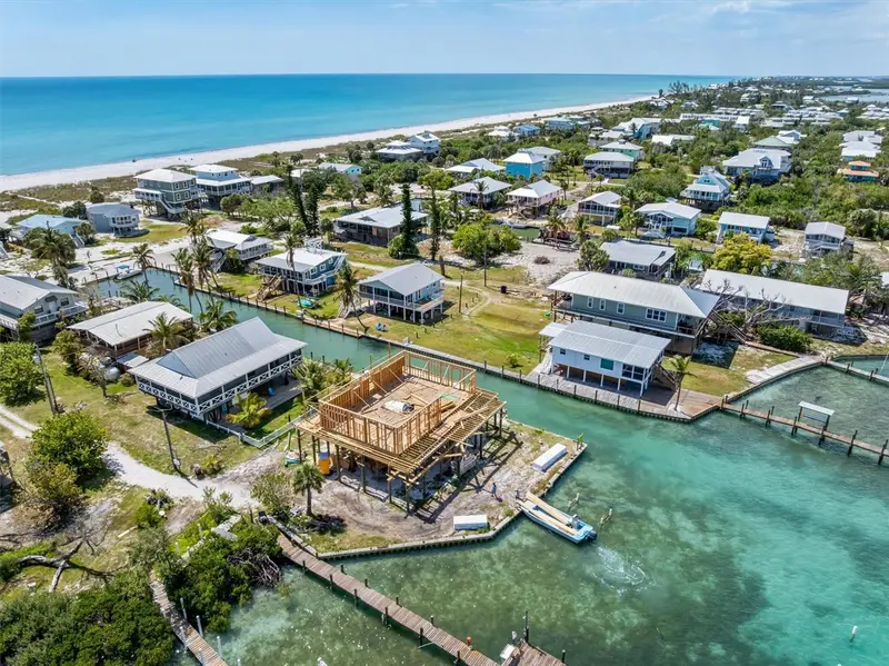 9750 Little Gasparilla Is, FL