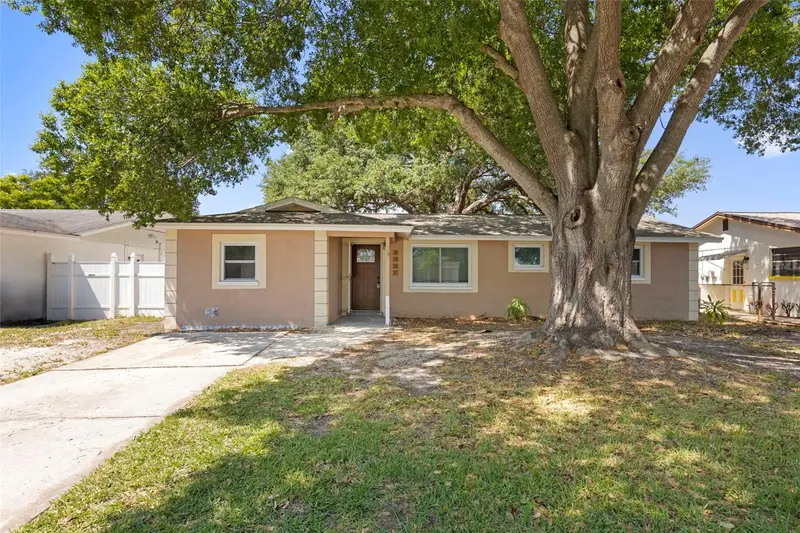 5557 146th Ter N, FL