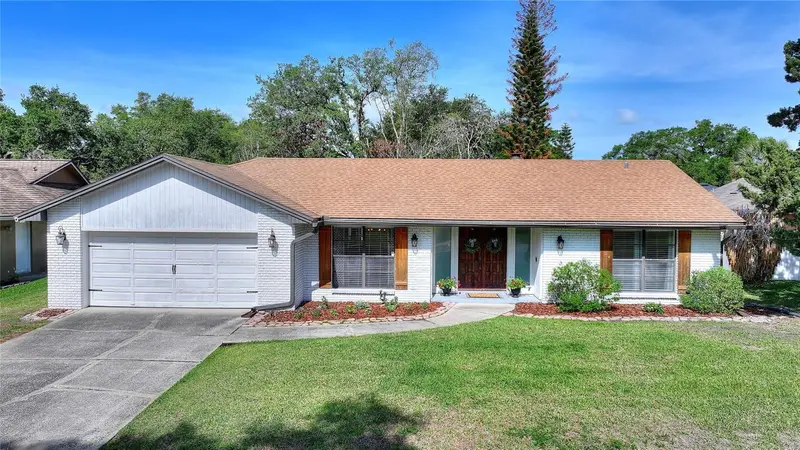 932 Yellow Rose Dr, FL