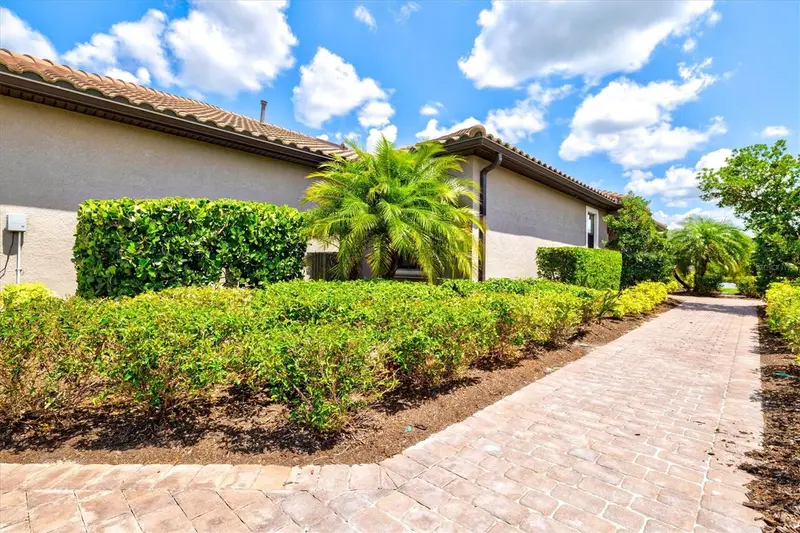 10254 Morning Mist Ln, FL