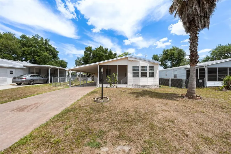 38052 Lawanda Loop, FL