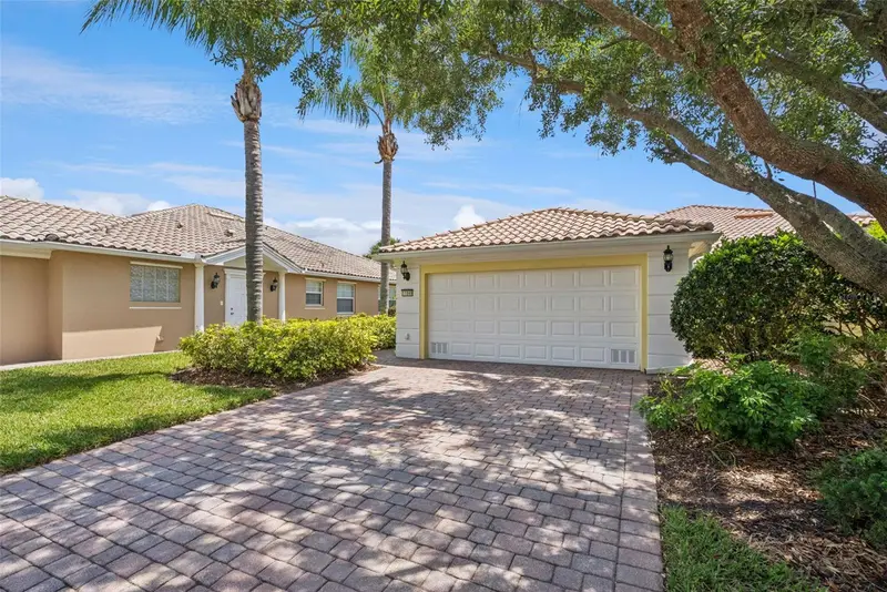 11849 Fan Tail Ln, FL