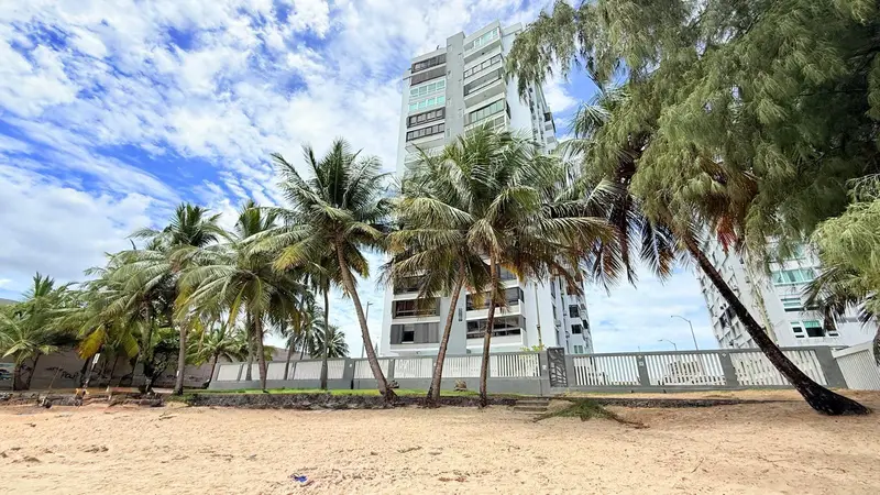 37 Isla Verde Ave. #203, PR