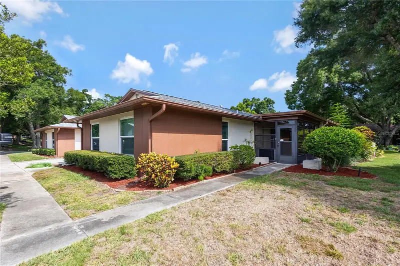 2261 Shelly Dr #D, FL