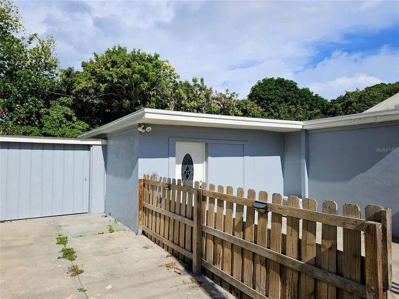 2455 8th Ave N #3, FL