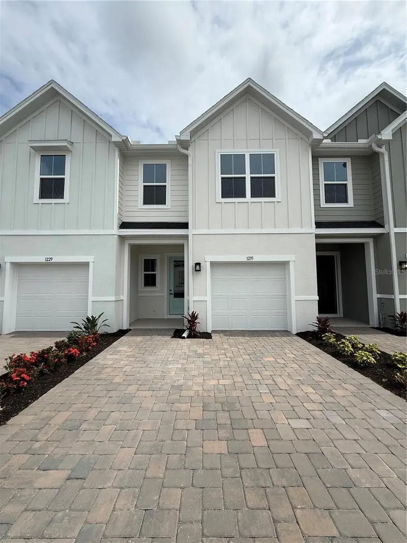 1235 Pineywood Field Dr, FL