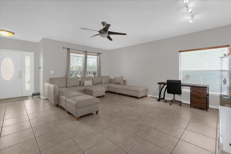 4342 Boca Woods Dr, FL