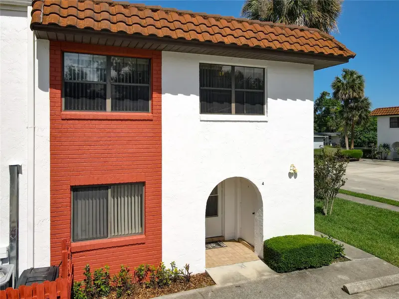 910 Big Tree Rd #12-4, FL