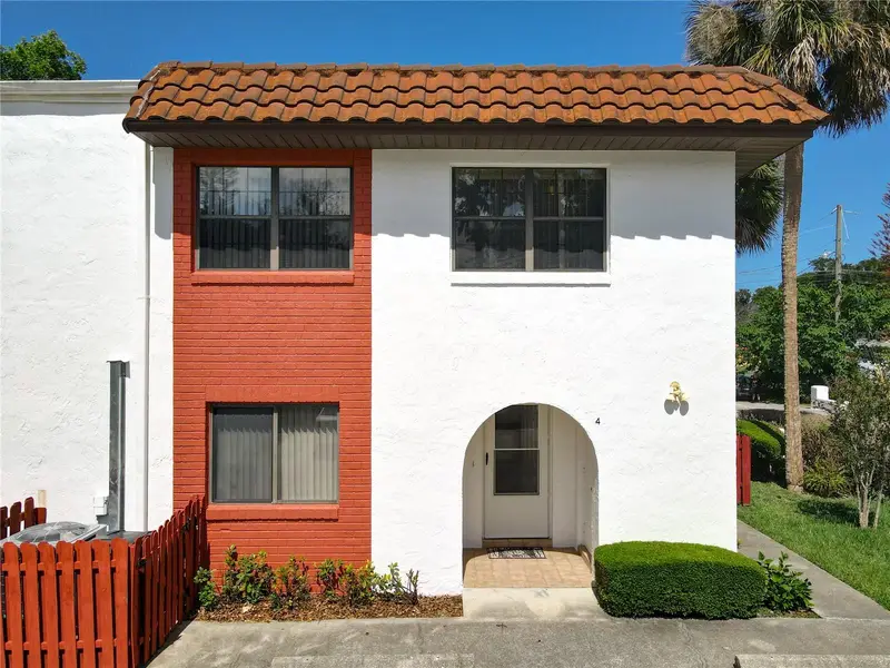 910 Big Tree Rd #12-4, FL