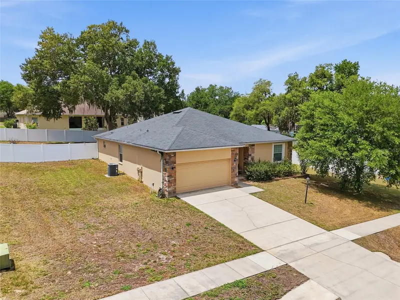 306 Stonepoint Ln, FL