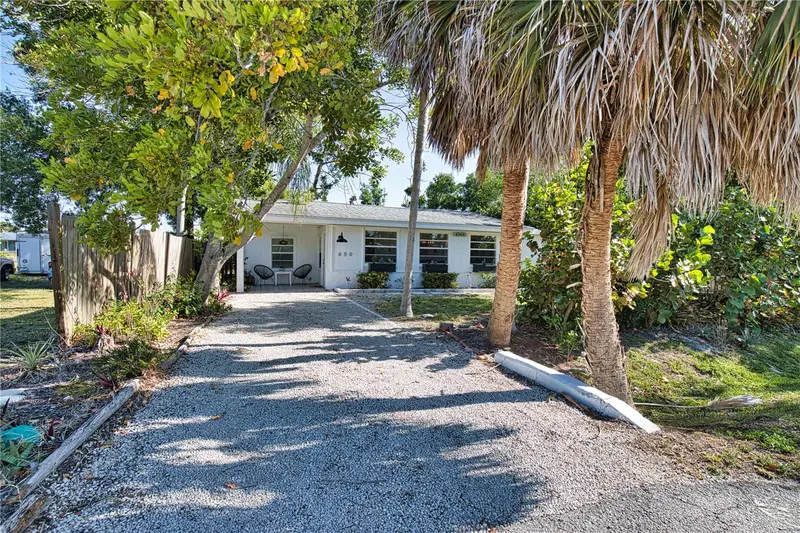 650 Edwards St, FL