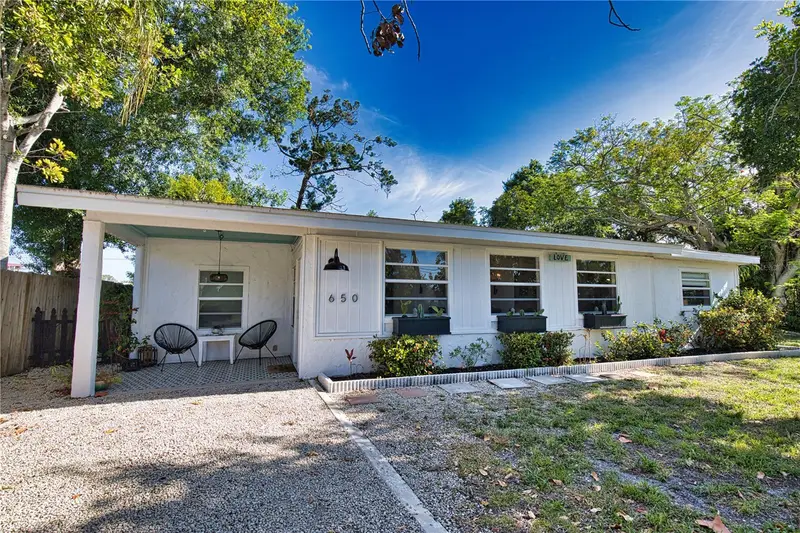 650 Edwards St, FL