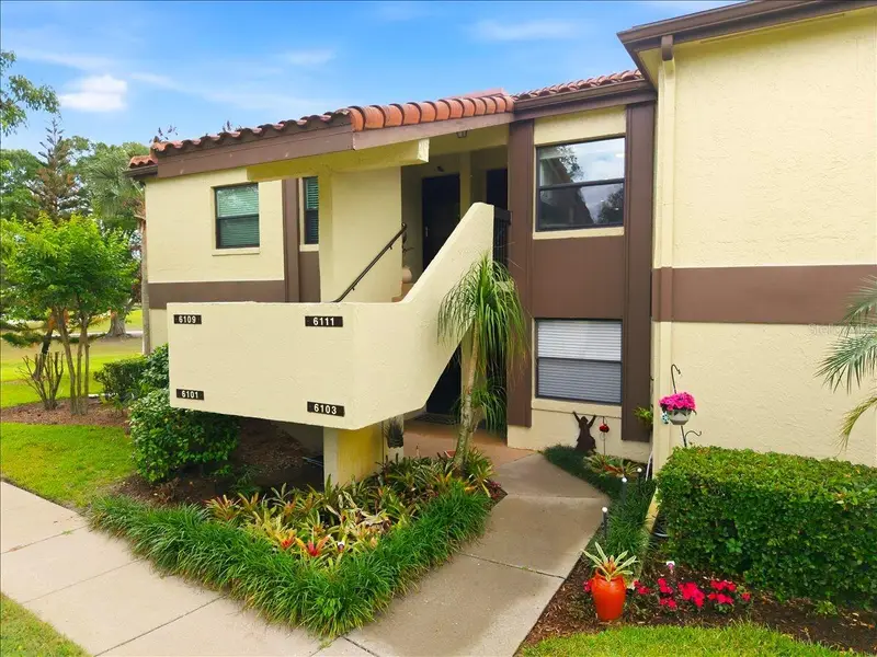 6111 Lake Pointe Dr #202, FL